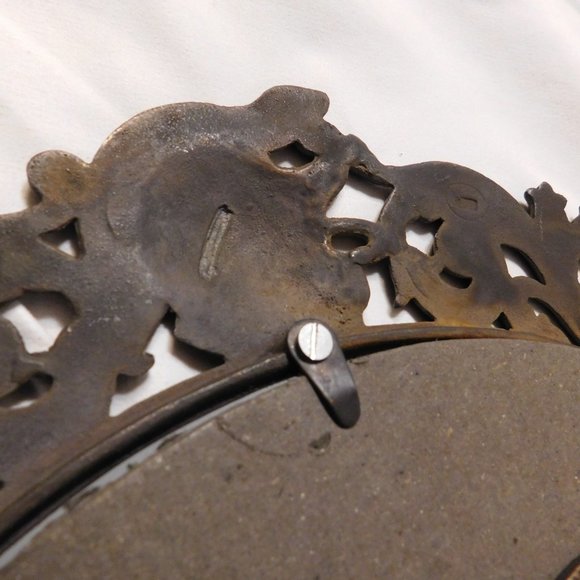 VINTAGE MEDIEVAL THEME BRASS MIRROR SWORDS AND SHIELDS DESIGN - Picture 14 of 16